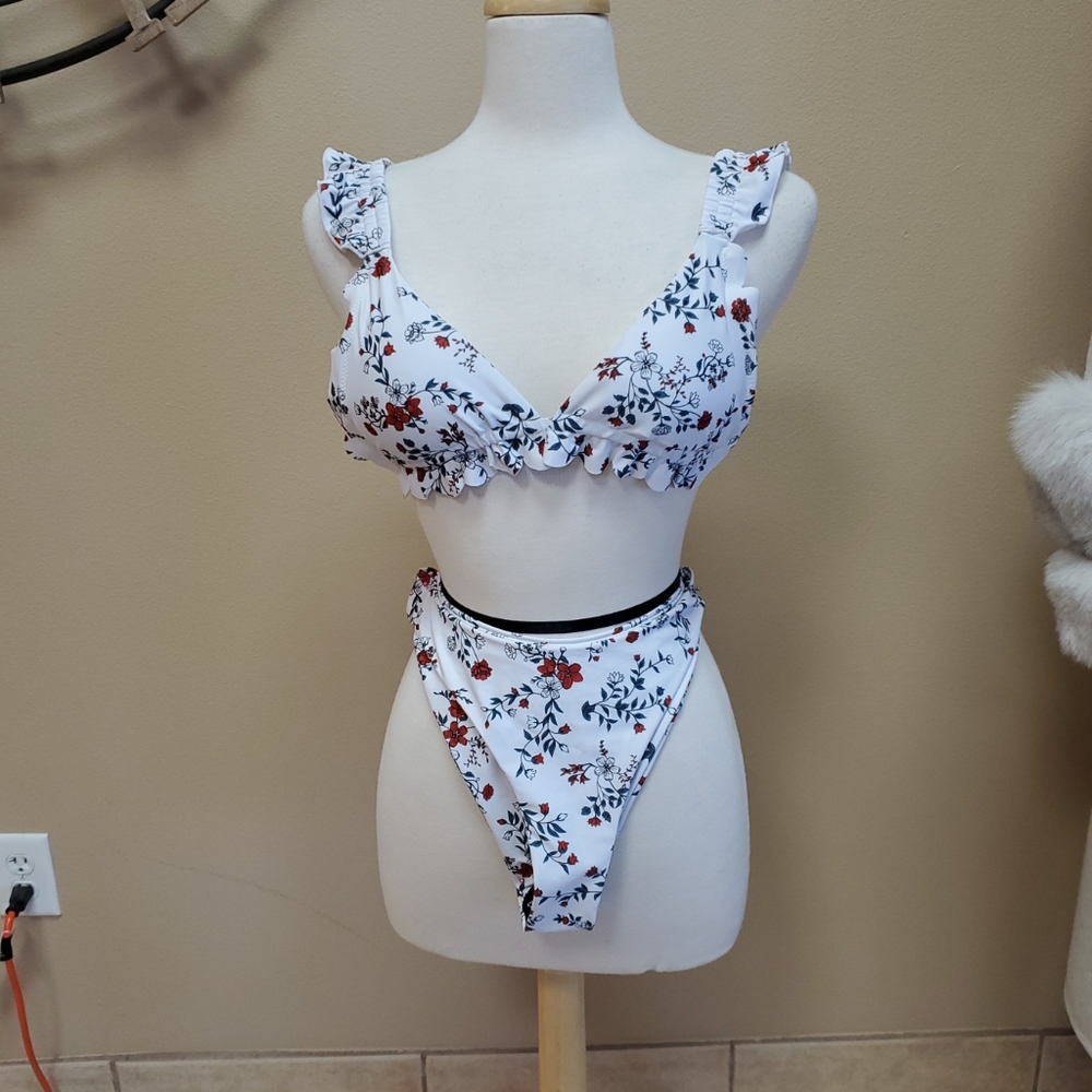 New Zaful Bathing Suit - Picture 1 of 9